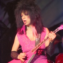 Vinnie in pink.jpg