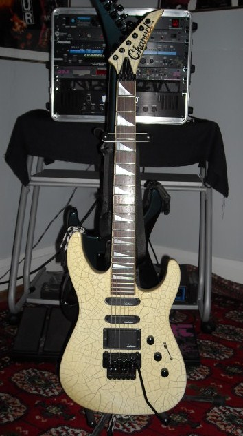 Charvel  Fusion Custom - Desert Crackle -1.JPG