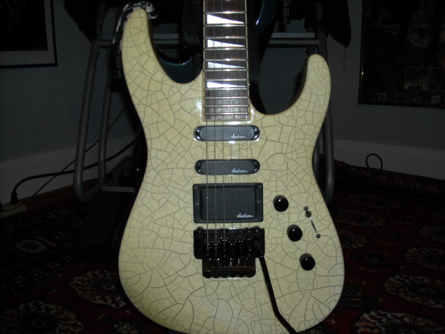 Charvel  Fusion Custom - Desert Crackle - 2.JPG